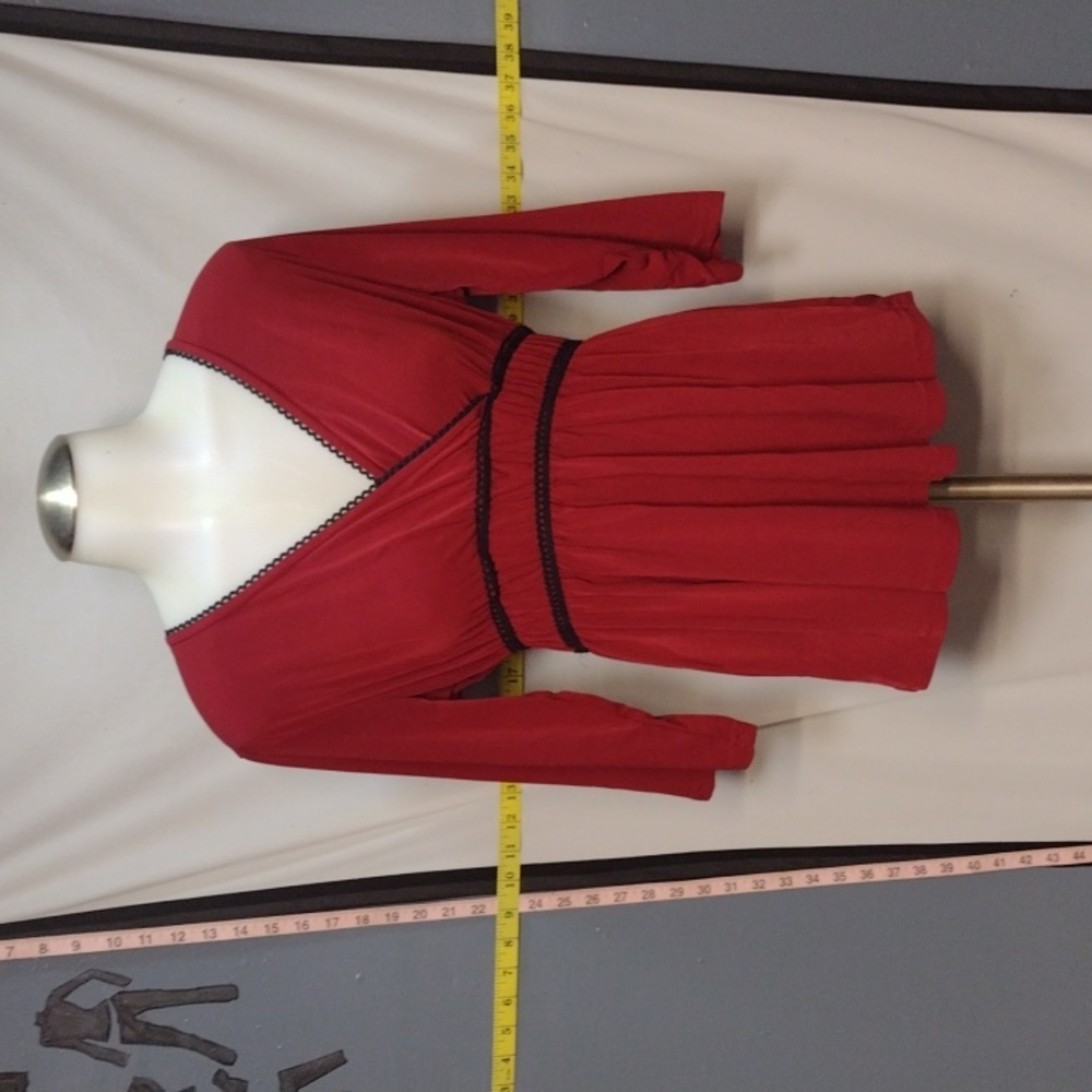 Maroon stretchy maternity top